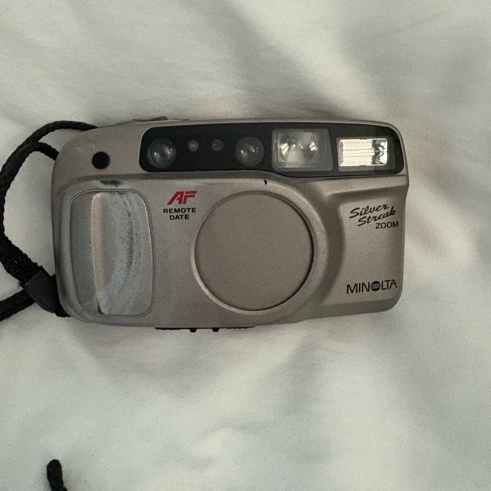 Retro Minolta Silver Zoom 35mm Camera